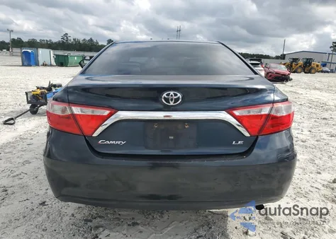2015 Toyota Camry Le z USA, uszkodzony, nr VIN 4T1BF1FK0FU092844